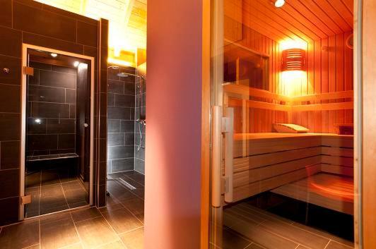 Hotel Zapa ซิงเงน ภายนอก รูปภาพ